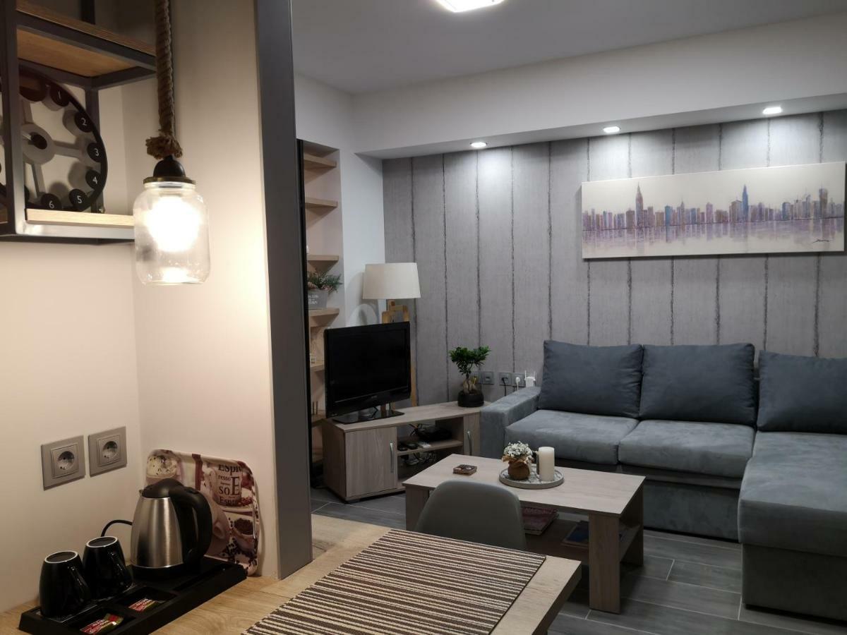 22 Apartment *